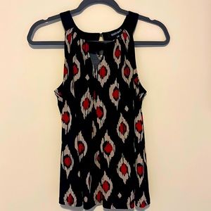 Ellen Tracy medium top black, tan, and red
